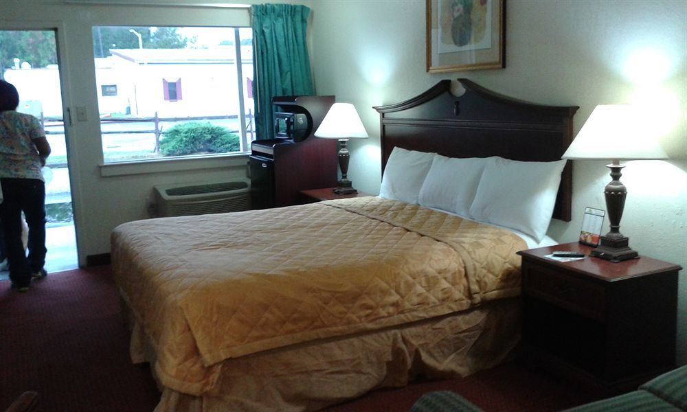 Key West Inn - Newport News Zewnętrze zdjęcie
