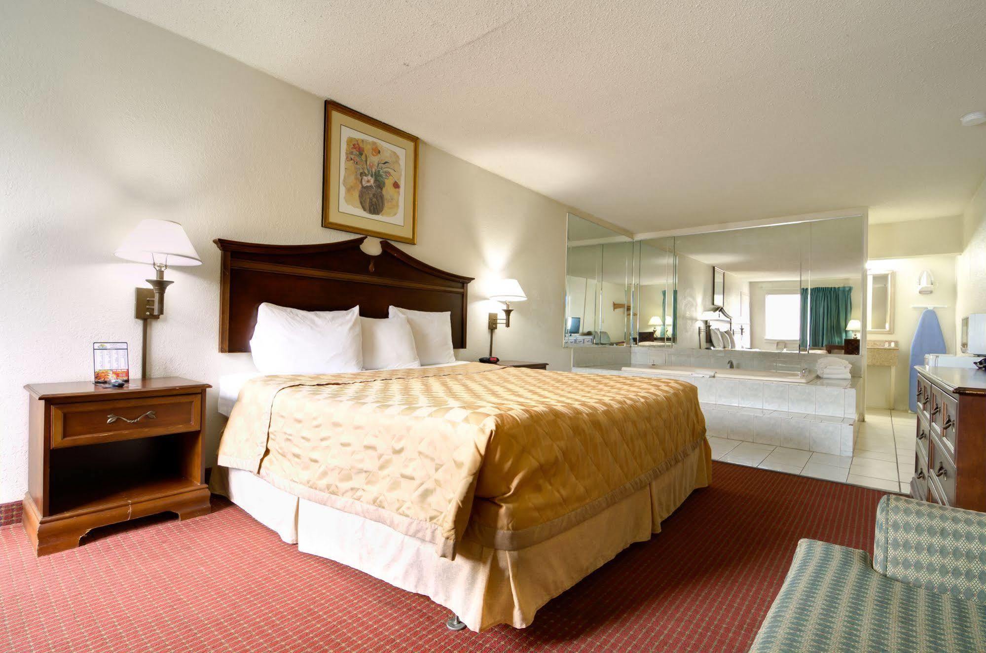 Key West Inn - Newport News Zewnętrze zdjęcie